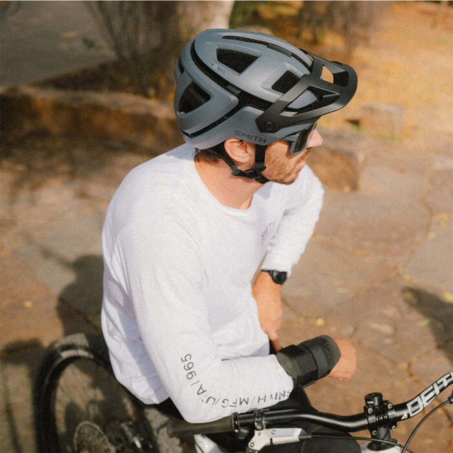 Smith Forefront 3 Mips Radhelm 2025