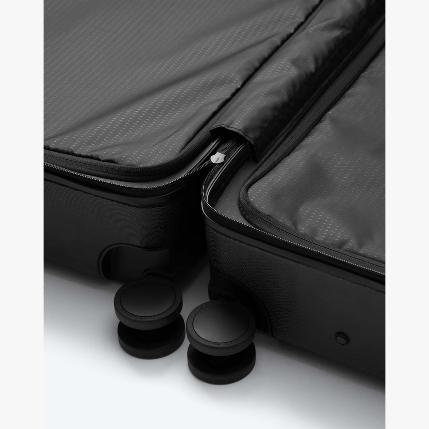 DB Journey Ramverk Pro Carry-On Luggage Green Ray