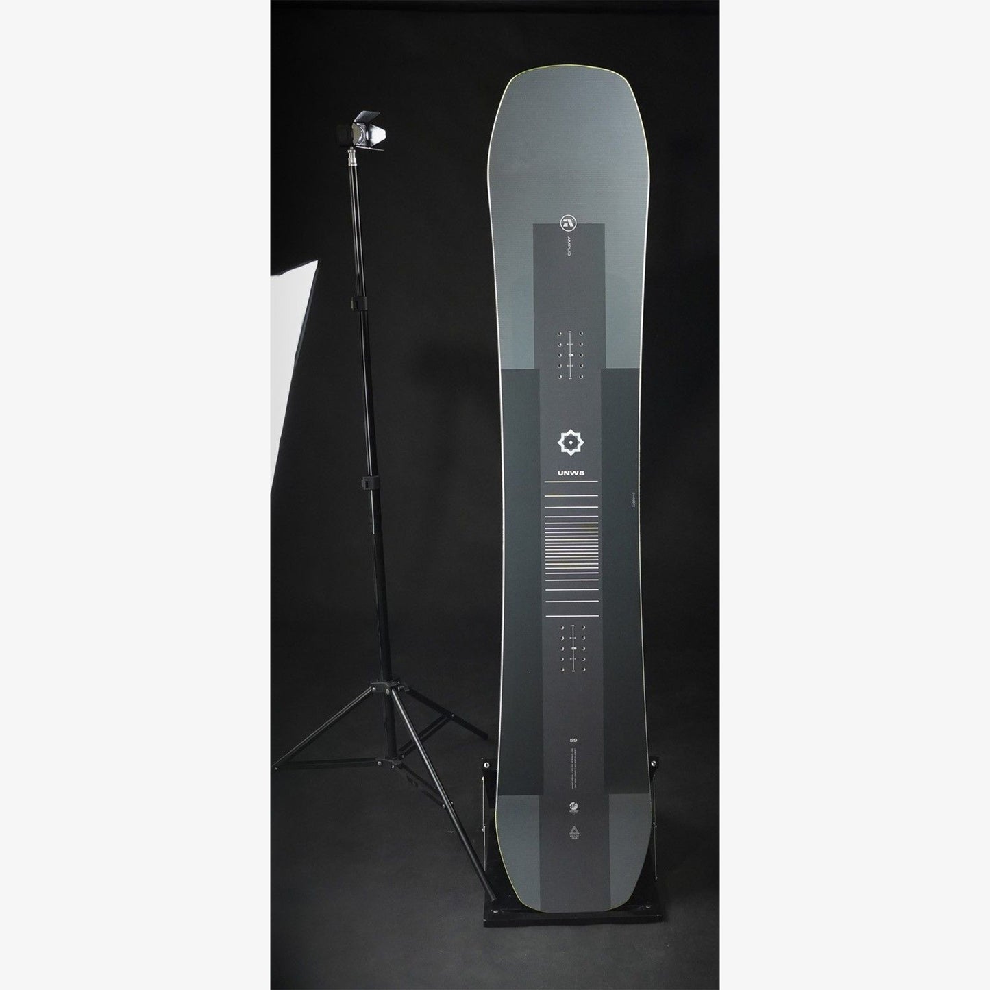Amplid UNW8 Snowboard 2026