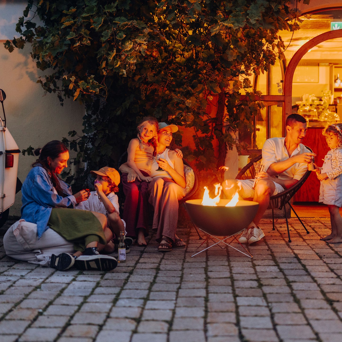 Höfats Bowl 57 Feuerschale mit Sternfuß