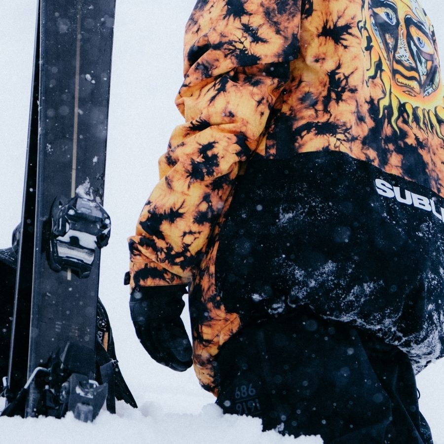 Splitboard Bindung im Schnee