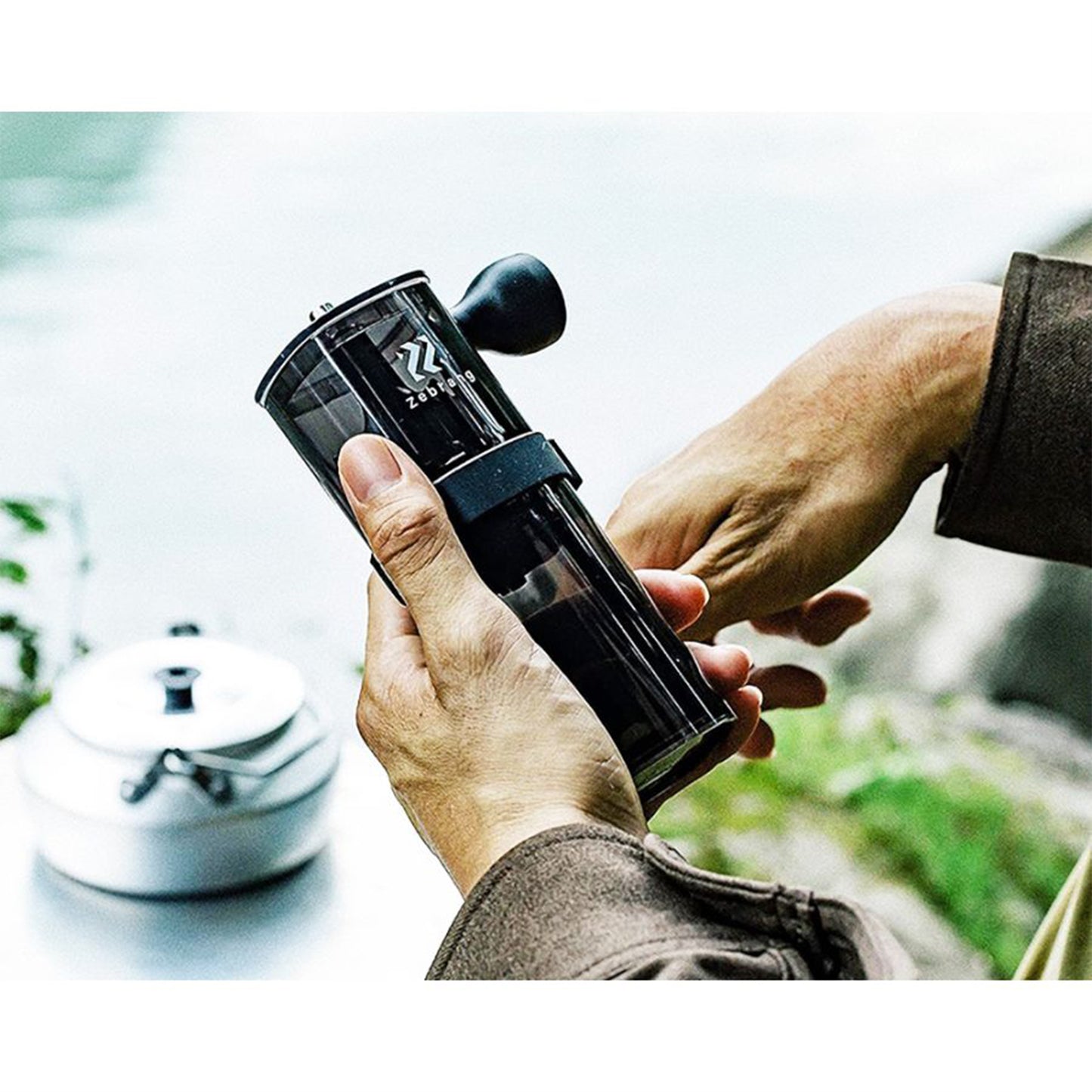 Hario Zebrang Hand Kaffee Mühle Outdoor