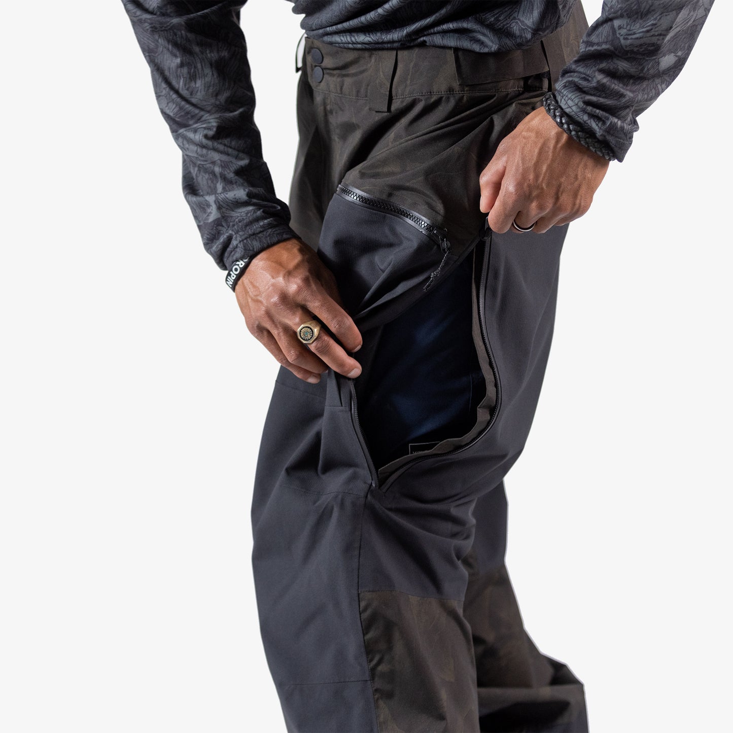 Jones Mountain Surf Black Camo Hose 2022/23