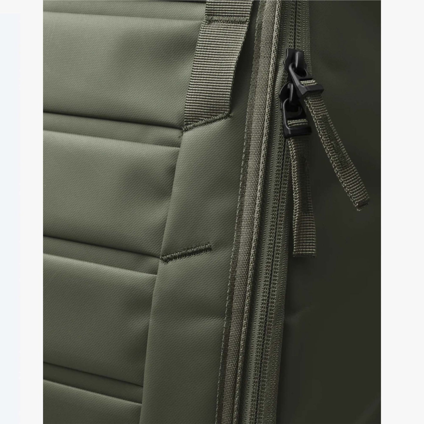 DB Journey Hugger Backpack 25L Moss Green