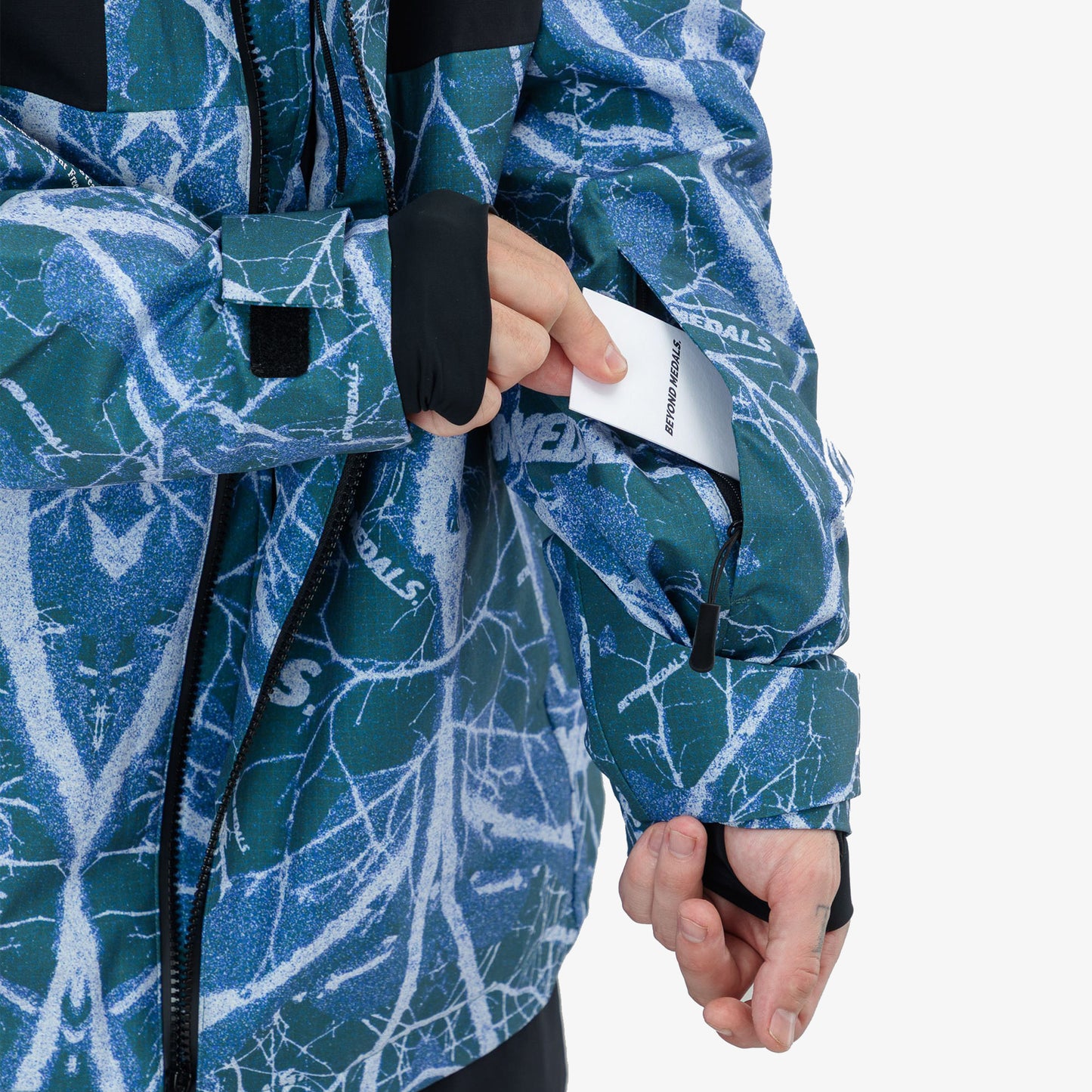 Beyond Medals Full Zip 2L Jacke 2026