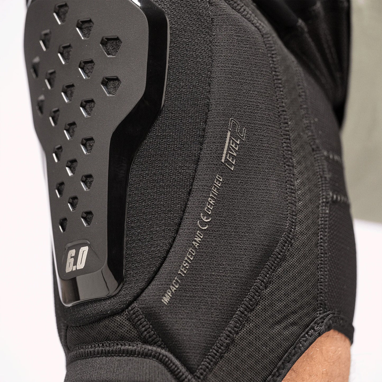 LEATT Knee Guard 6.0 Evo EXT Protektor