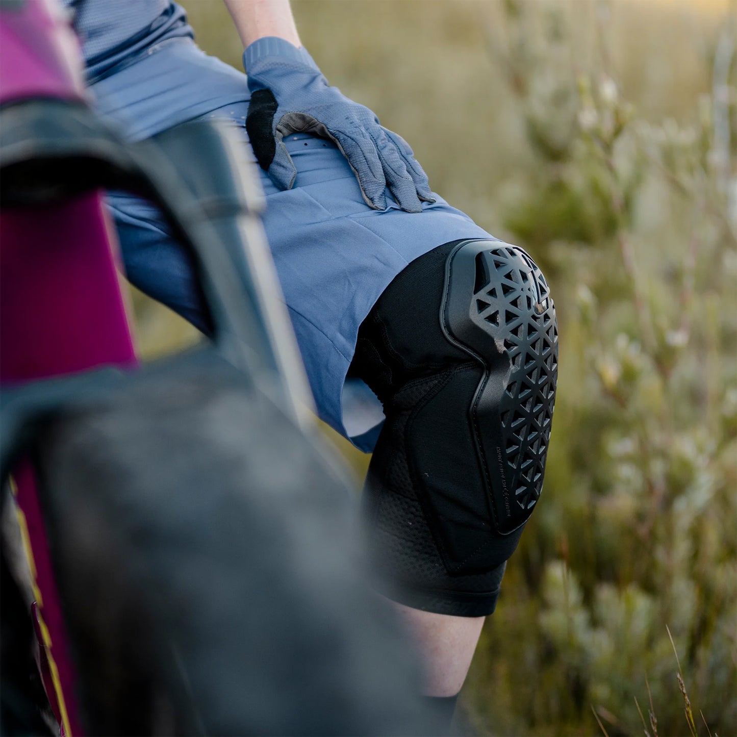 LEATT Knee Guard FlexMesh Protektor