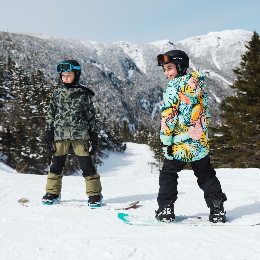 Kinder auf Snoawboard