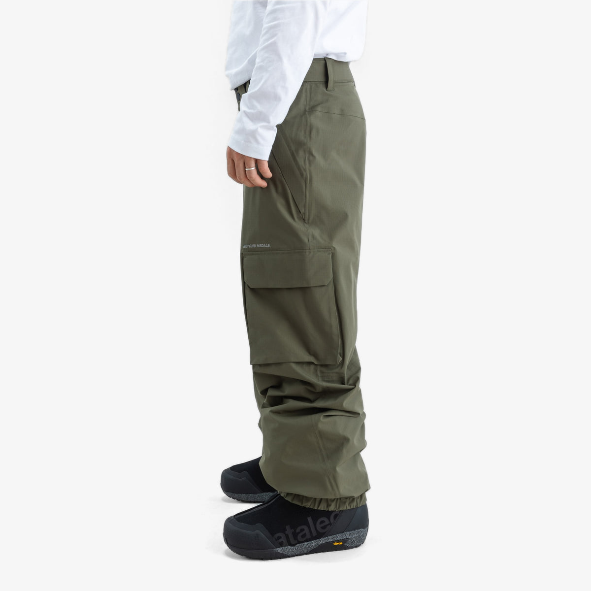 Beyond Medals Cargo Pants 2L Ripstop Snowboardhose 2027