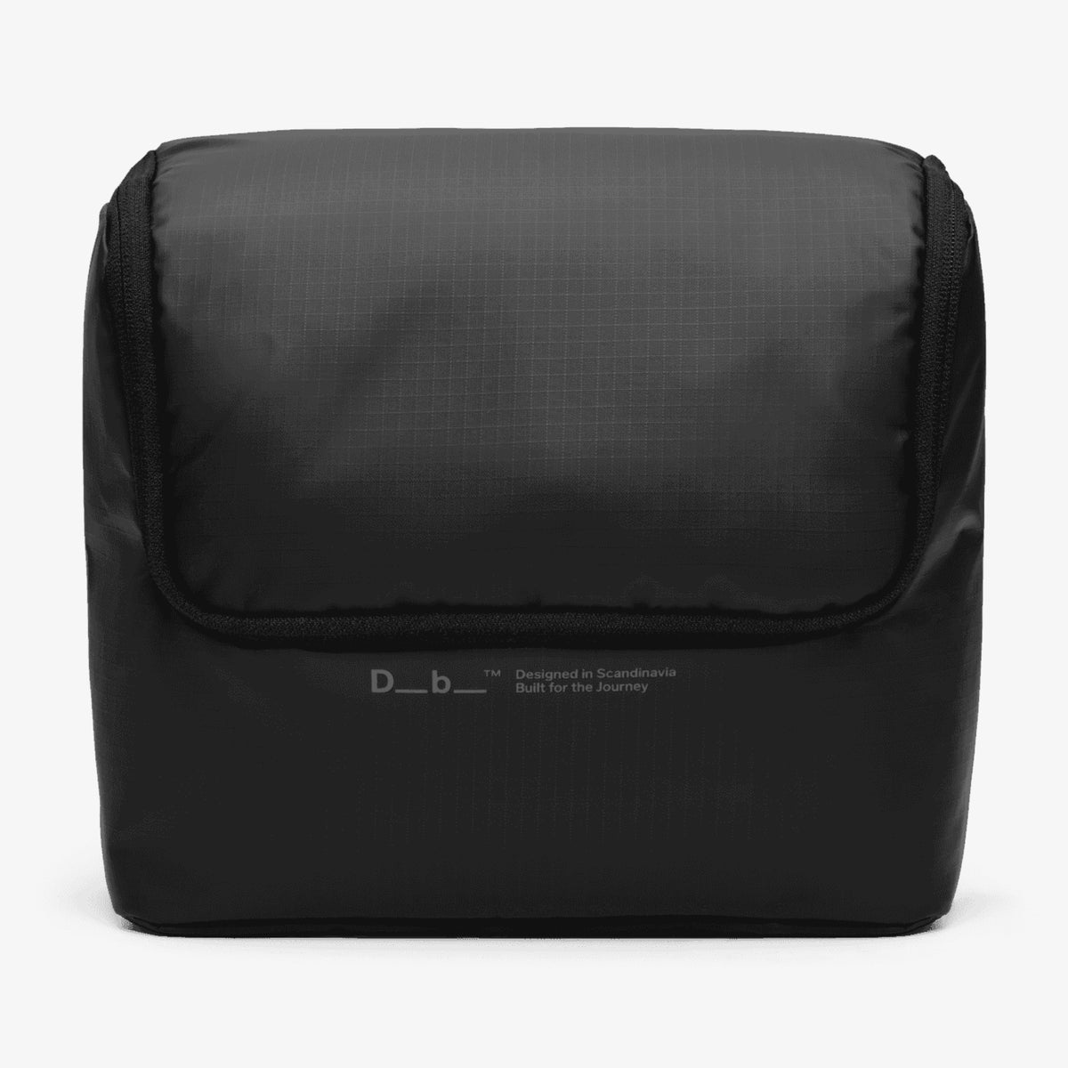 Db Essential Washbag M 2027