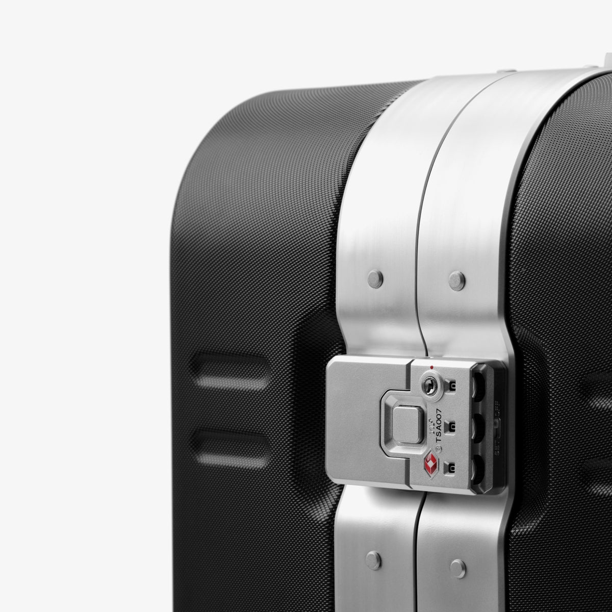 Db Ramverk Pro Carry-on 2027